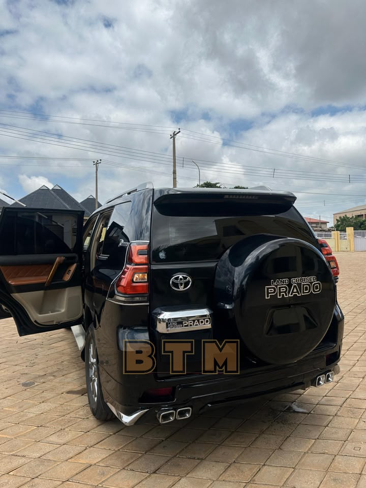 TOYOTA LANDCRUISER PRADO
