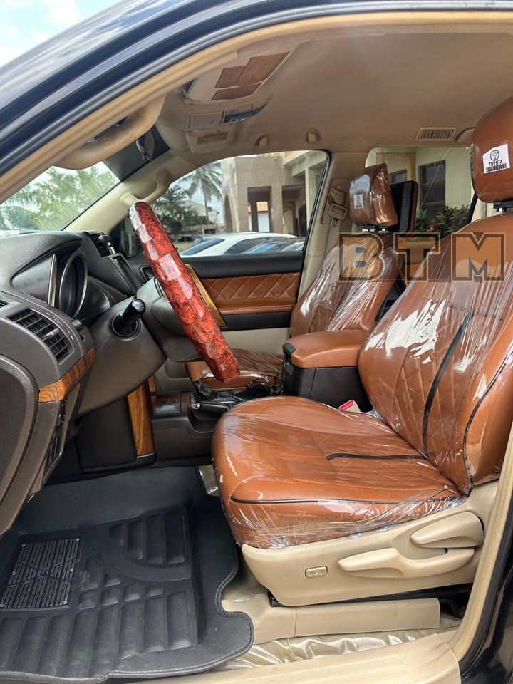 TOYOTA LANDCRUISER PRADO
