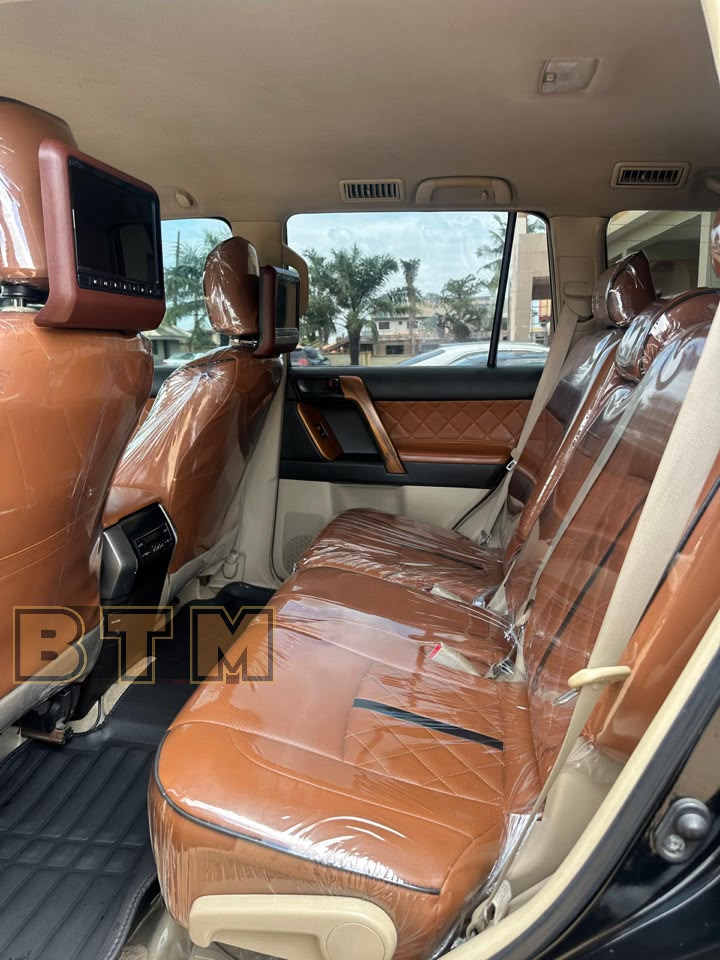 TOYOTA LANDCRUISER PRADO