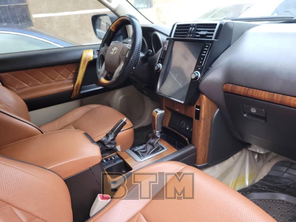 TOYOTA LANDCRUISER PRADO