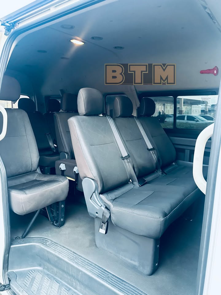 BRAND NEW 2022 HIACE BUS
