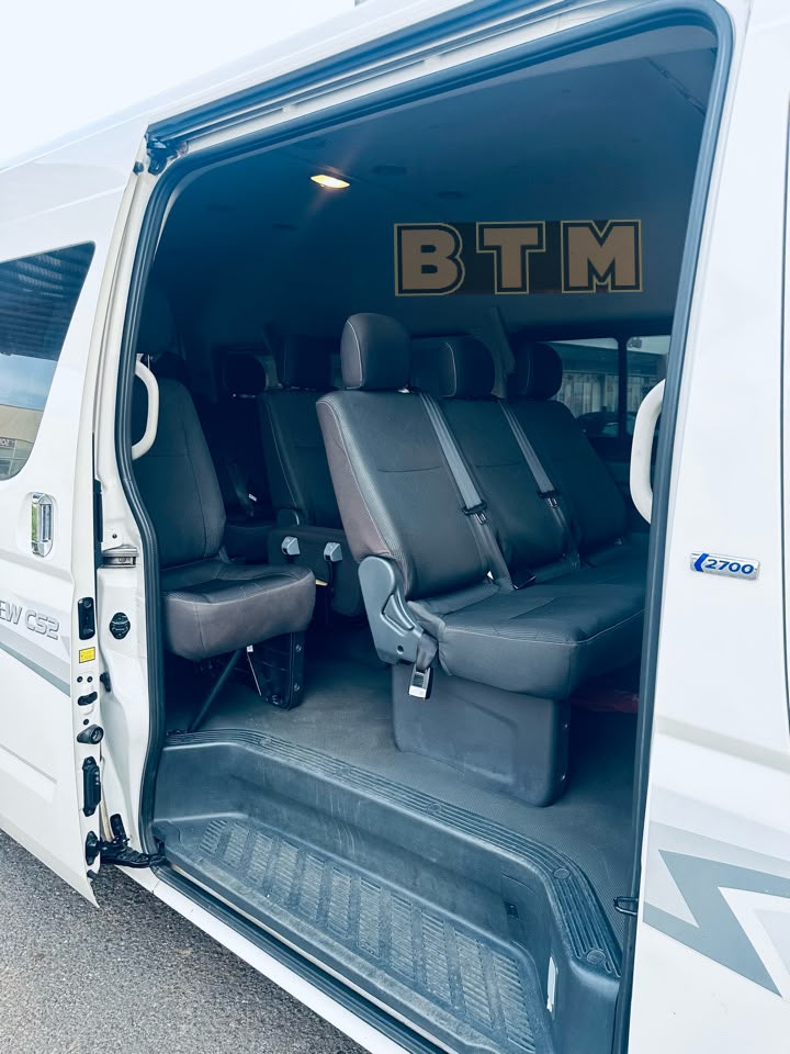 BRAND NEW 2022 HIACE BUS