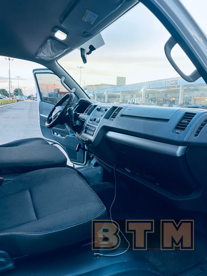 BRAND NEW 2022 HIACE BUS